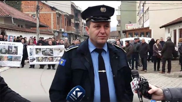 Албанци блокирали приступ манастиру у Ђаковици (ВИДЕО)